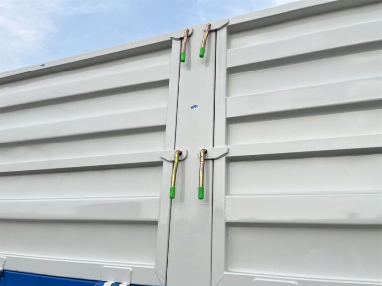 Side Wall Trailer's high sidewall, measuring 1000 to 1200 mm, designed for secure and versatile cargo containment