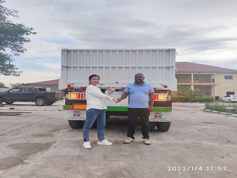 Customer with Genron Sidewall Trailer